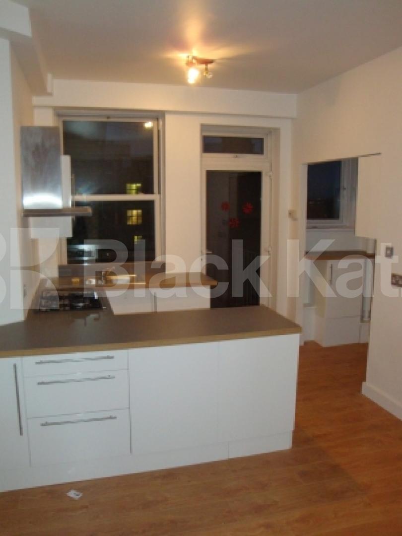 			NEW INSTRUCTION!, 2 Bedroom, 1 bath, 1 reception Flat			 Finchley Road, FINCHLEY ROAD