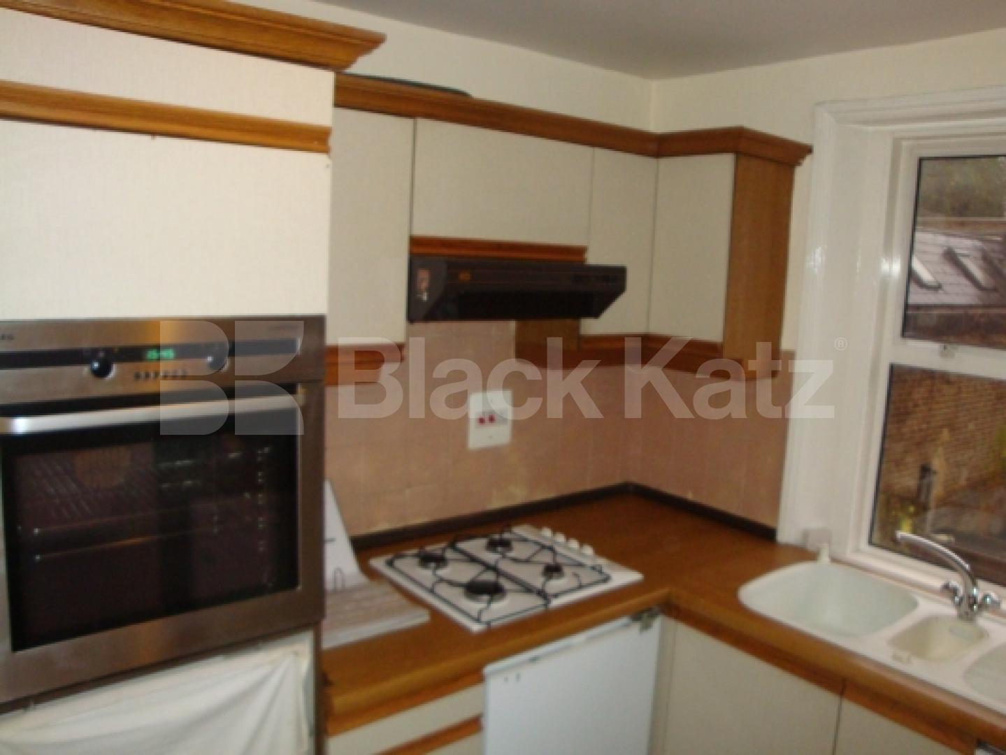 			NEW INSTRUCTION!, 1 Bedroom, 1 bath, 1 reception Flat			 Shirland Road, MAIDA VALE/QUEENS PARK