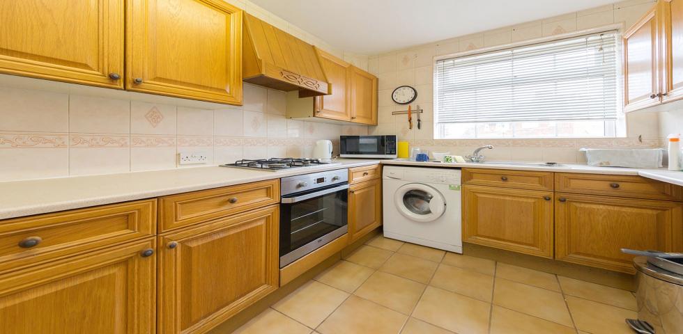 Perfect Sharers Apartment in Hendon Swynford Gardens, Hendon Central