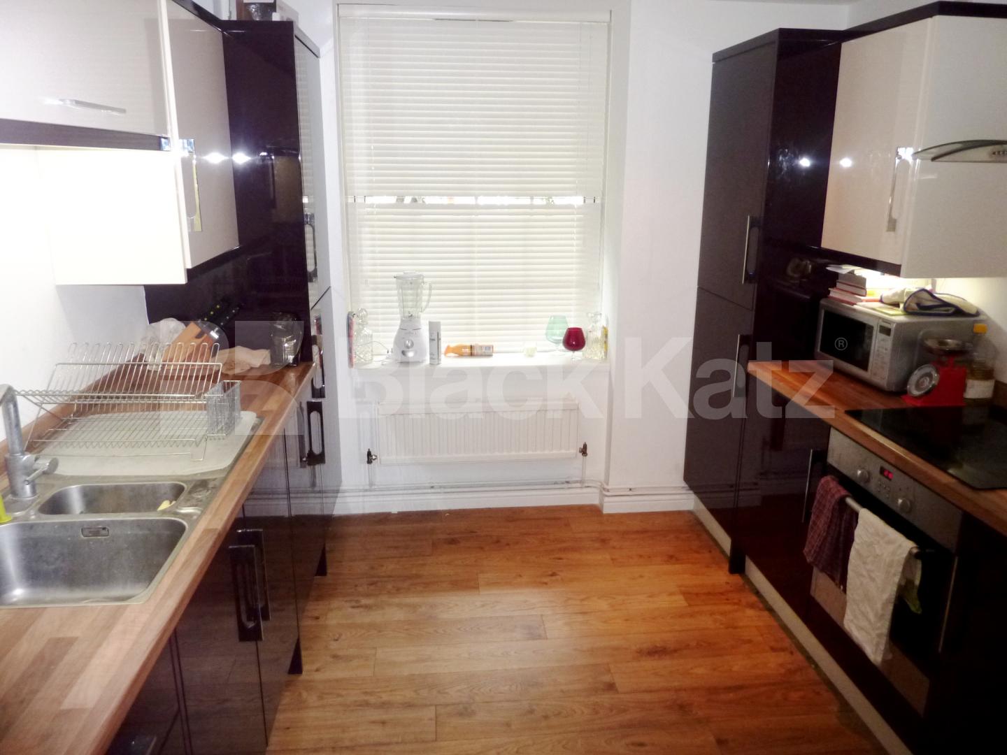 			NEW INSTRUCTION (Private Garden), 1 Bedroom, 1 bath, 1 reception Ground Floor Flat			 Raynham Road, HAMMERSMITH