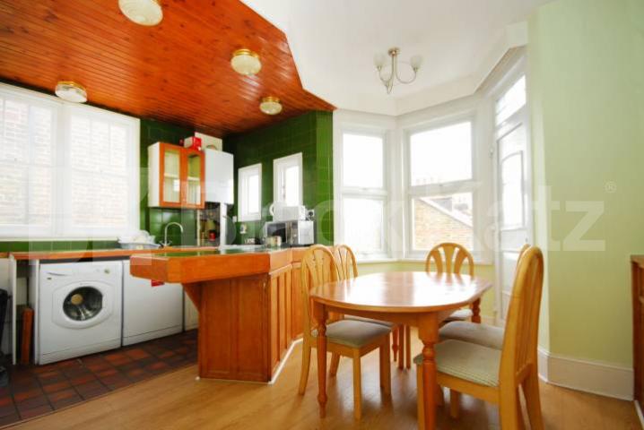 			NEW INSTRUCTION, 3 Bedroom, 1 bath, 1 reception Flat			 Fulham Palace Road, Hammersmith