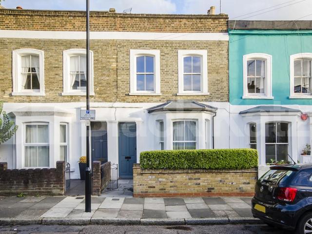 			3 Bedroom, 1 bath, 1 reception Flat			 Landseer Road, Holloway