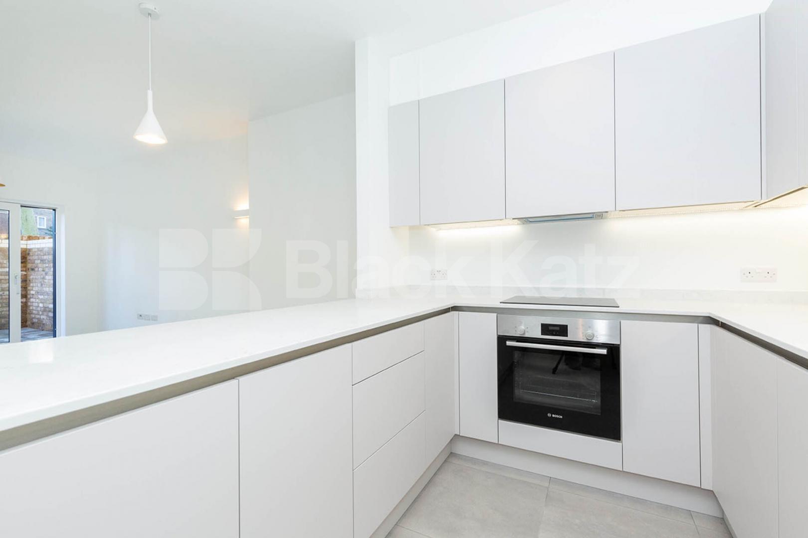  Newly refurbished to a high standard 3 double bedroom flat with communal garden Hilldrop Road, Tufnell Park 