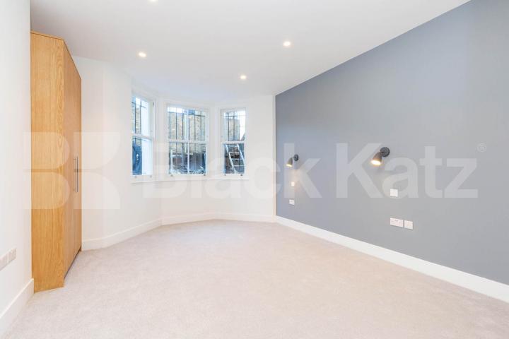  Newly refurbished to a high standard 3 double bedroom flat with communal garden Hilldrop Road, Tufnell Park 