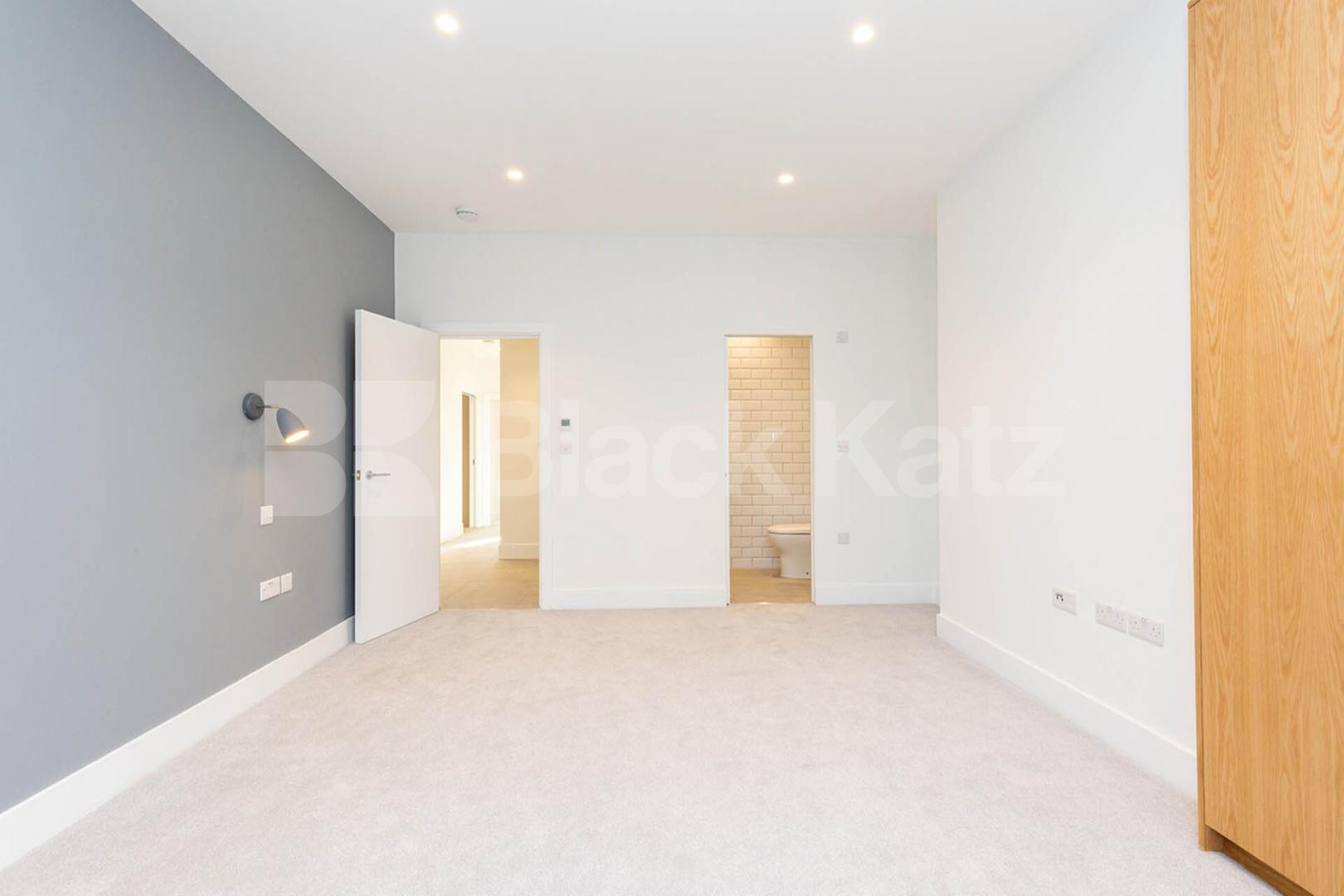  Newly refurbished to a high standard 3 double bedroom flat with communal garden Hilldrop Road, Tufnell Park 