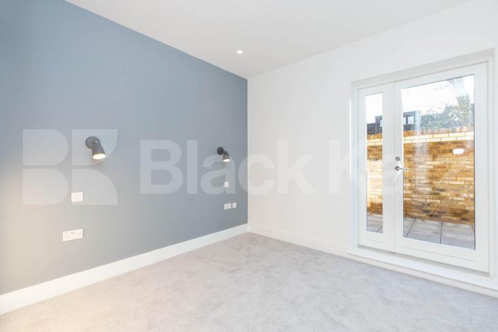  Newly refurbished to a high standard 3 double bedroom flat with communal garden Hilldrop Road, Tufnell Park 