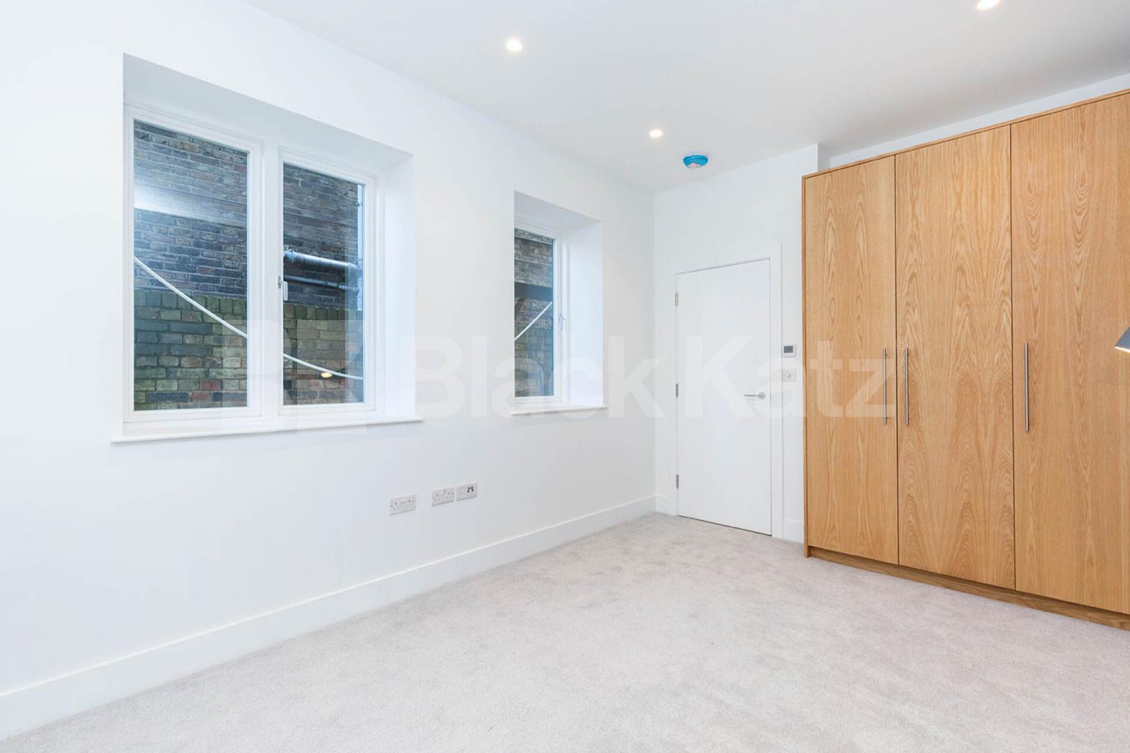 Newly refurbished to a high standard 3 double bedroom flat with communal garden Hilldrop Road, Tufnell Park 