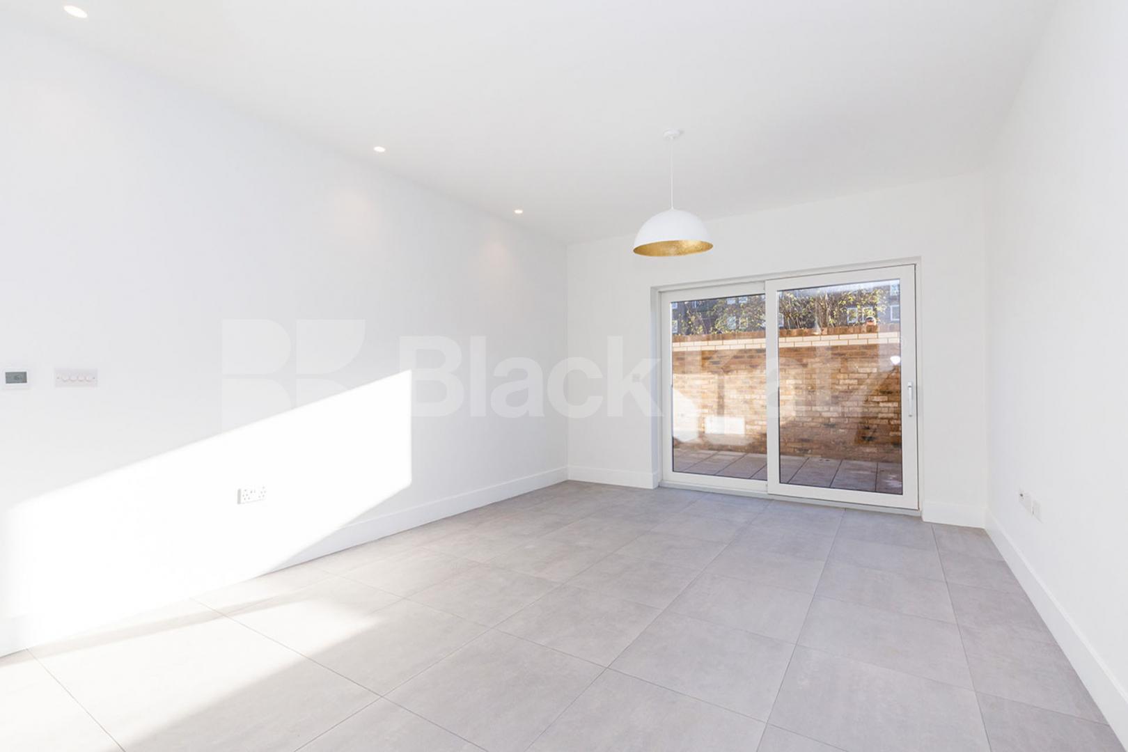  Newly refurbished to a high standard 3 double bedroom flat with communal garden Hilldrop Road, Tufnell Park 