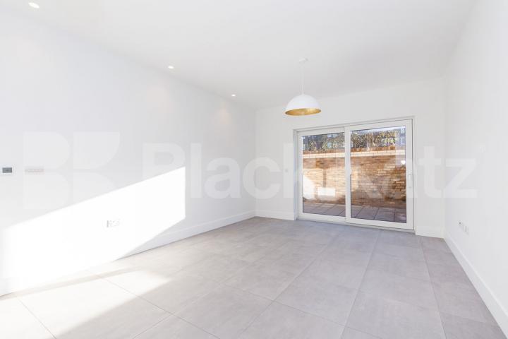  Newly refurbished to a high standard 3 double bedroom flat with communal garden Hilldrop Road, Tufnell Park 