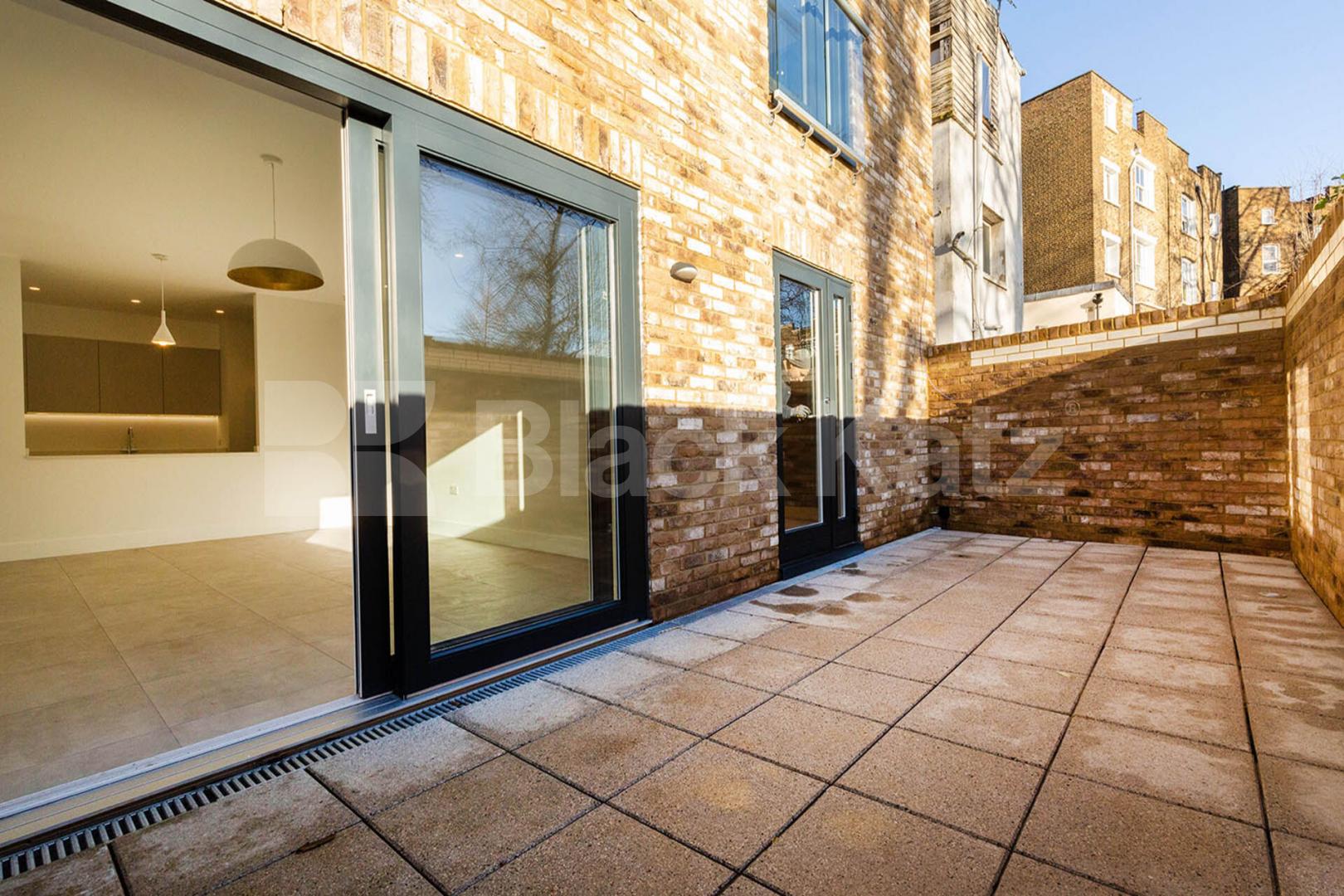  Newly refurbished to a high standard 3 double bedroom flat with communal garden Hilldrop Road, Tufnell Park 