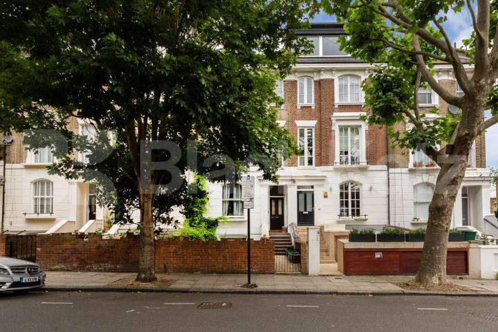 Located close to Holloway Station and an abundance of amenities Loraine Road, holloway