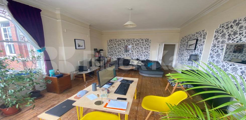 			3 Bedroom, 1 bath, 1 reception Apartment			 Hornsey Lane, Highgate