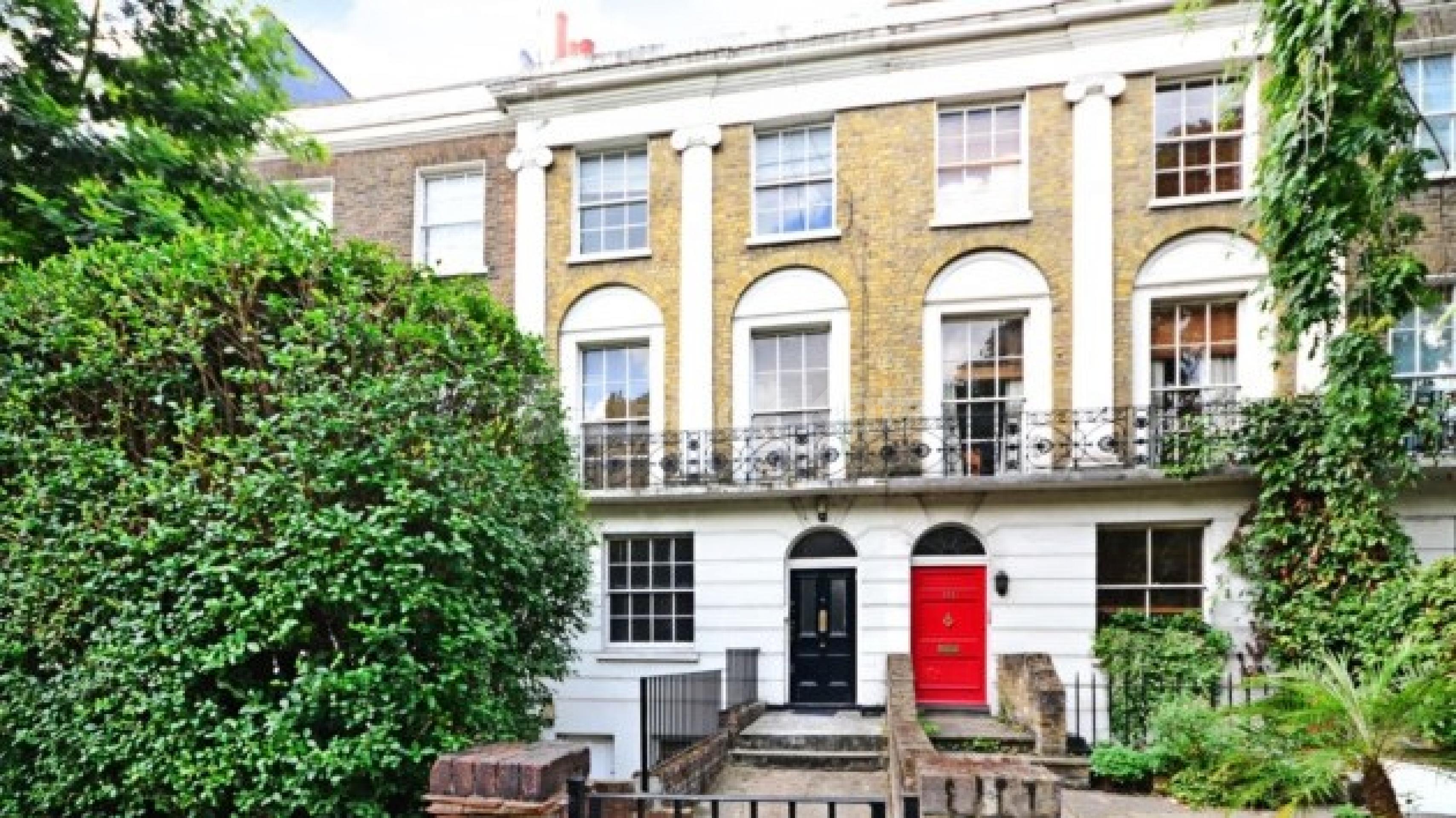 Three double bedrooms, good size lounge, modern kitchen and mins to regents park Lisson Grove, Marylebone NW1