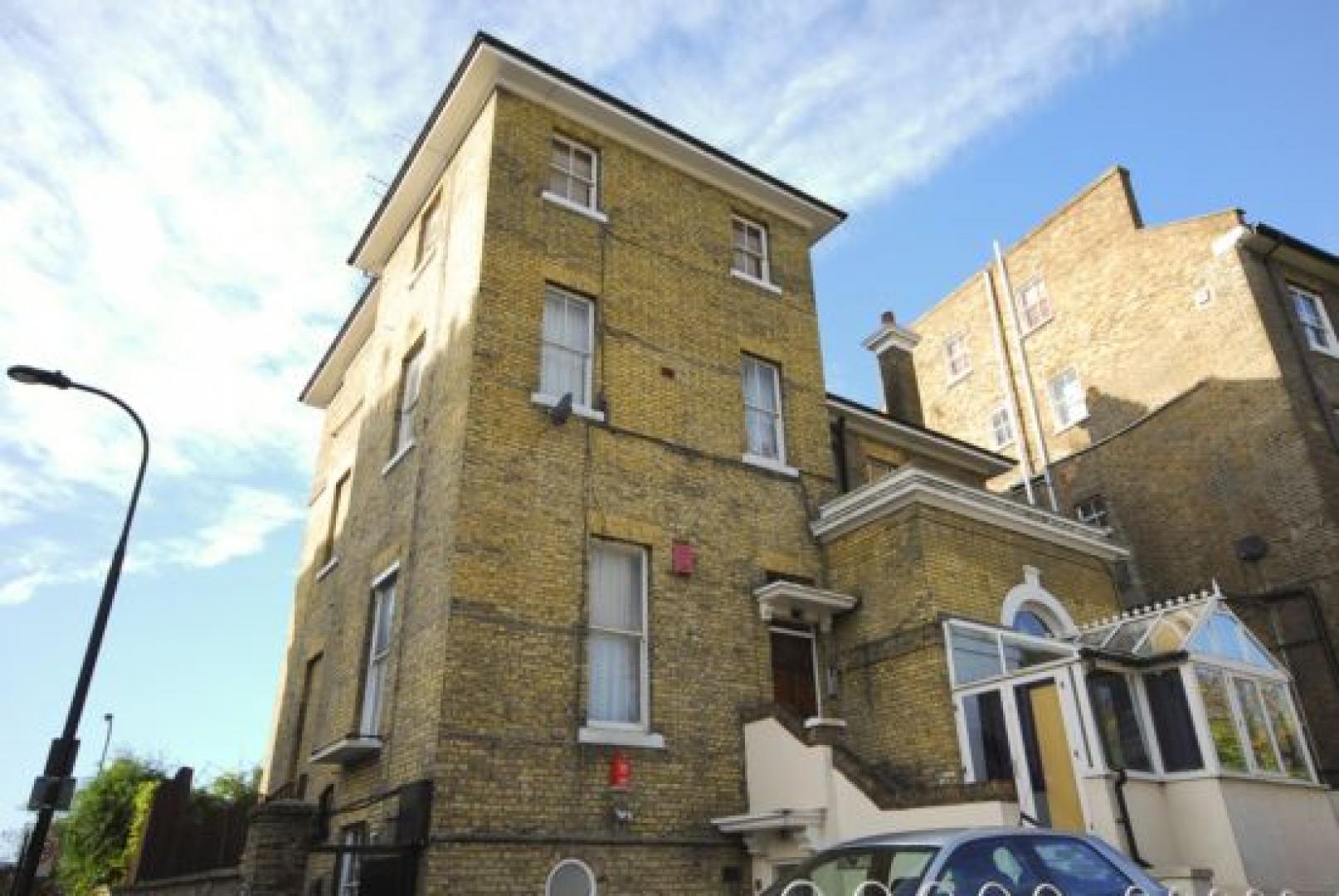 			LET, 1 Bedroom, 1 bath, 1 reception Flat			 College Crescent, SWISS COTTAGE