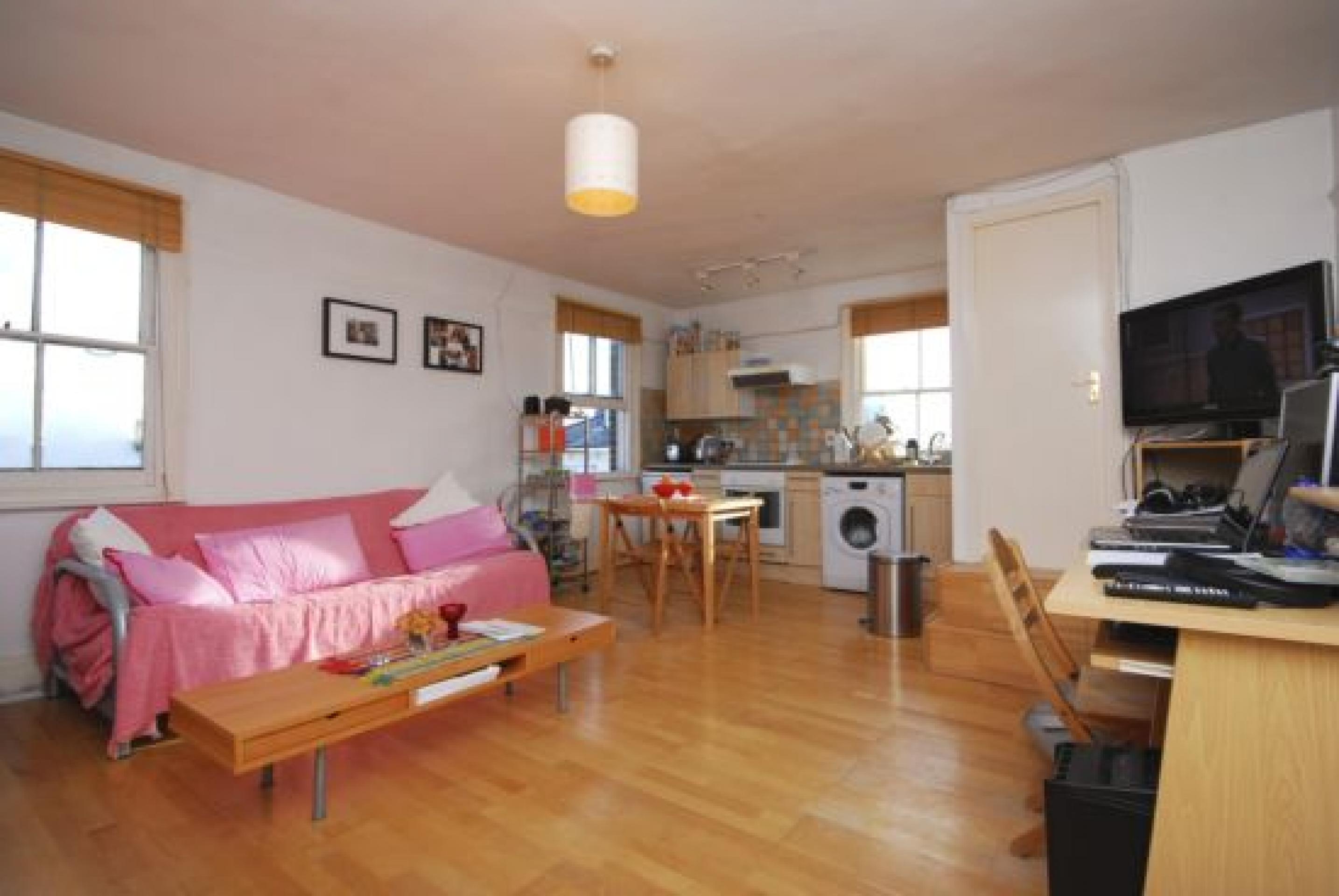 			LET, 1 Bedroom, 1 bath, 1 reception Flat			 College Crescent, SWISS COTTAGE NW3