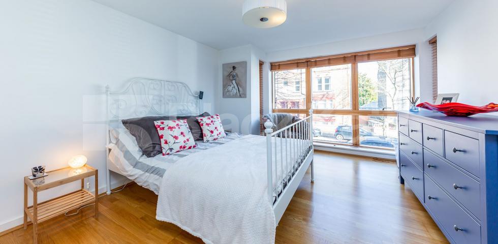 			Fantastic Prorperty !, 3 Bedroom, 1 bath, 1 reception Flat			 Womersley Road, CROUCH END