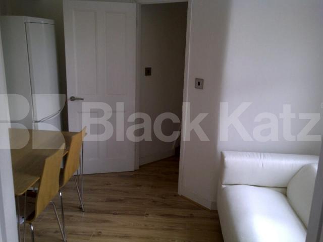 			3 Bedroom, 1 bath, 1 reception Apartment			 Brixton Hill, Brixton