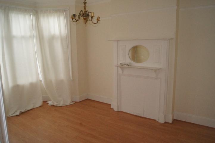 			3 Bedroom, 1 bath, 1 reception House			 Liddel Gardens, KENSAL GREEN
