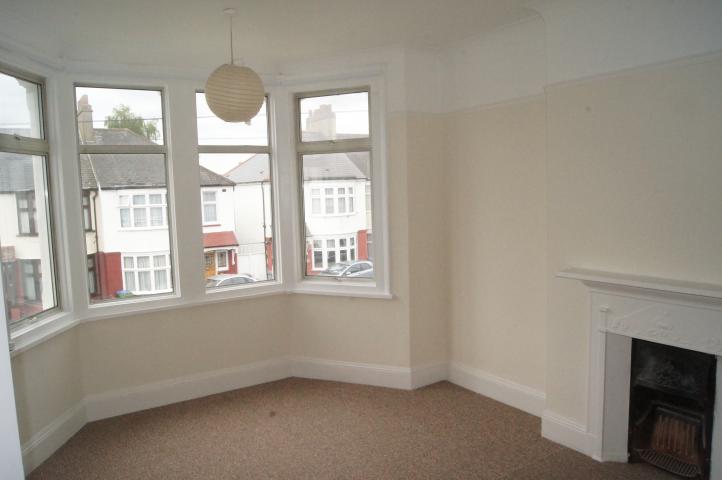 			3 Bedroom, 1 bath, 1 reception House			 Liddel Gardens, KENSAL GREEN