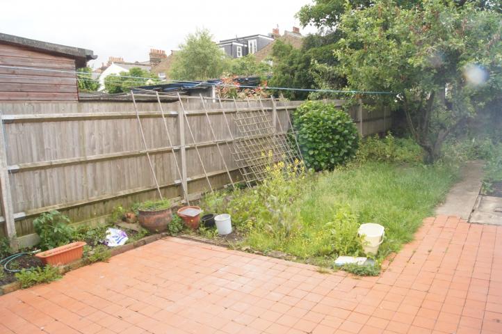 			3 Bedroom, 1 bath, 1 reception House			 Liddel Gardens, KENSAL GREEN