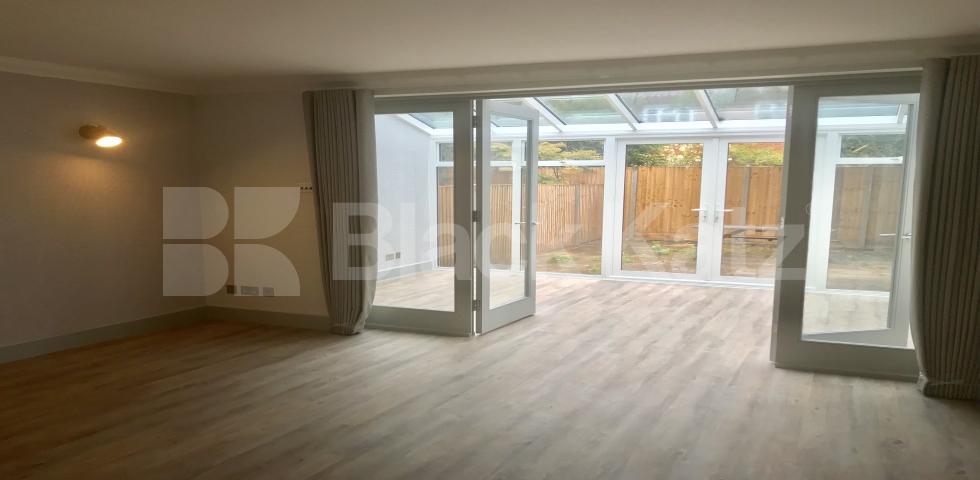 			NEW INSTRUCTION, 4 Bedroom, 1 bath, 1 reception Mews House			 Rodenhurst Road, Clapham South