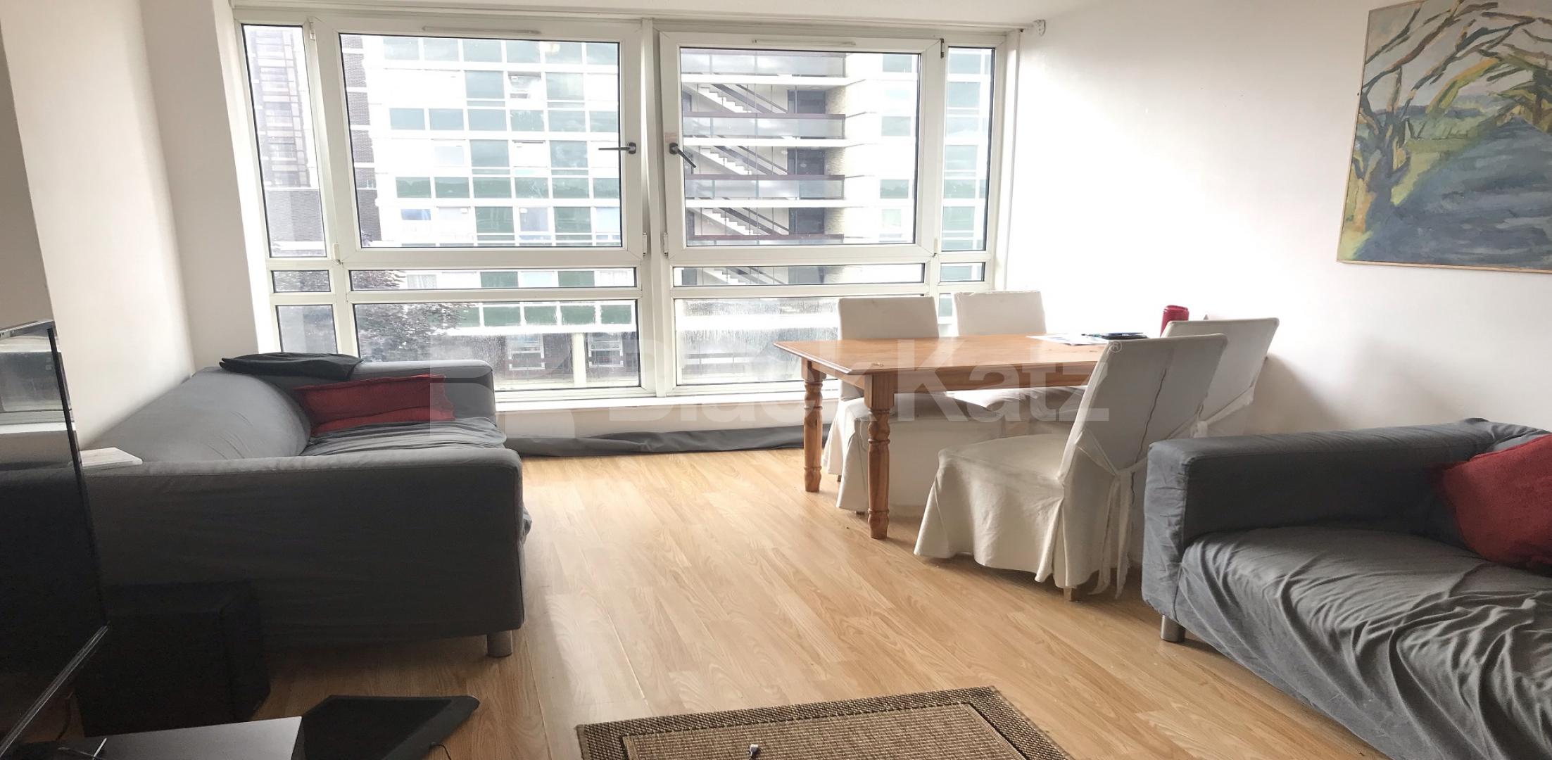 			UNDER OFFER , 3 Bedroom, 1 bath, 1 reception Flat			 Longland Court, Rolls Road, SE1