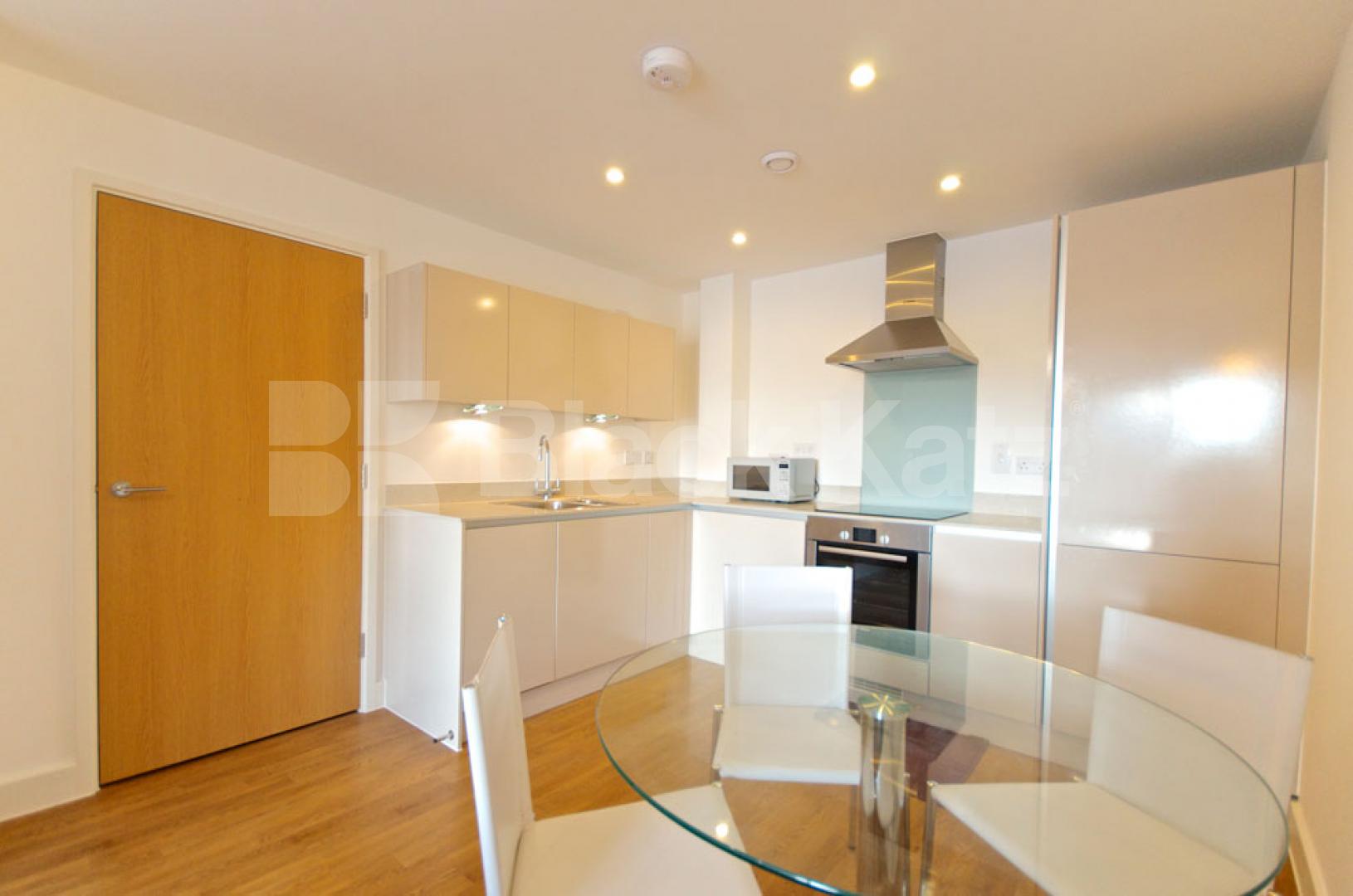 			2 BED 2 BATH IN A NEW BUILD DEVELOPMENT, 2 Bedroom, 1 bath, 1 reception Apartment			 Mildmay Avenue , NEWINGTON GREEN