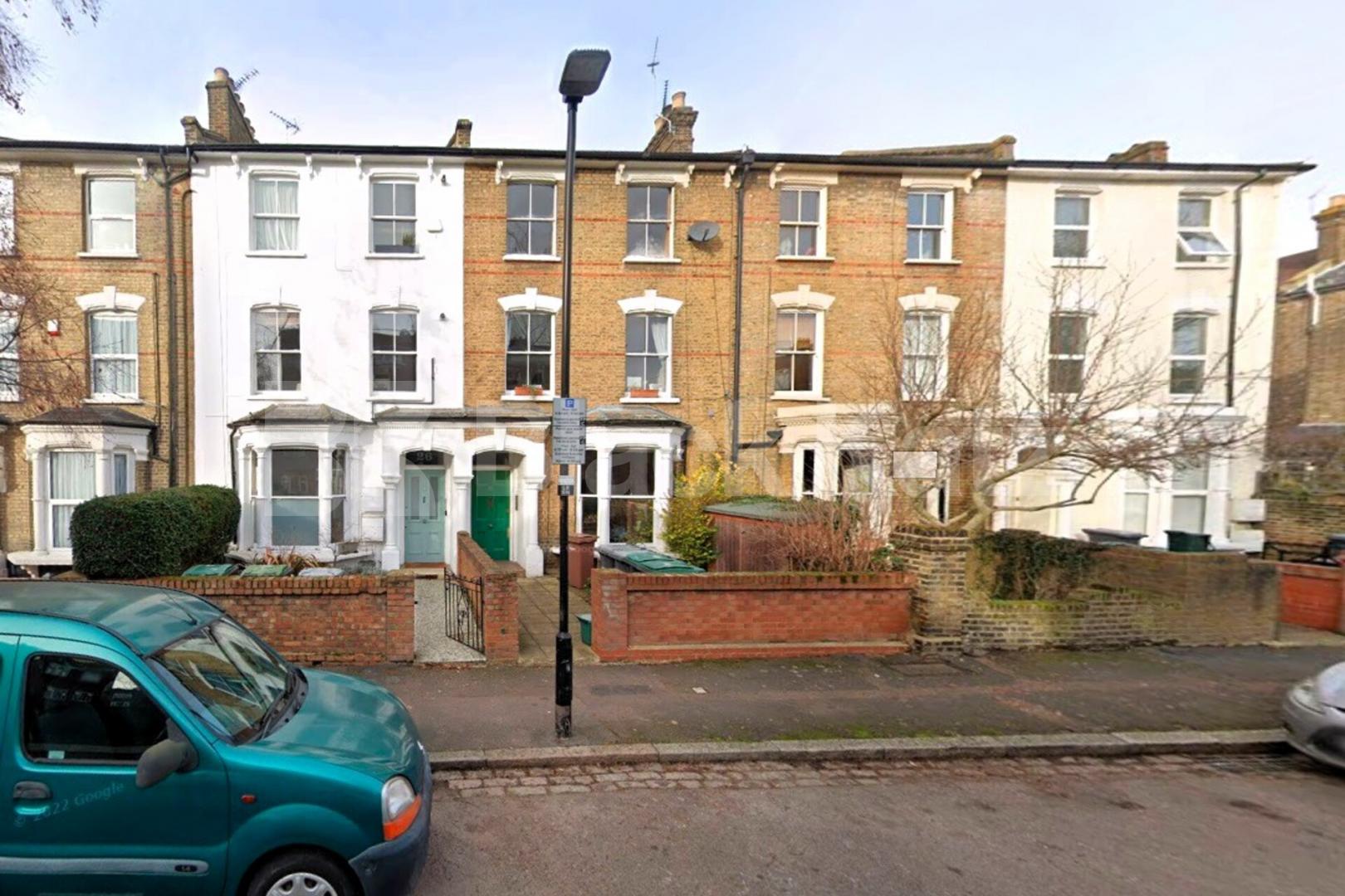  Renovated house split over three floors with six fantastic size double bedrooms Lorne Road, Finsbury Park Road 