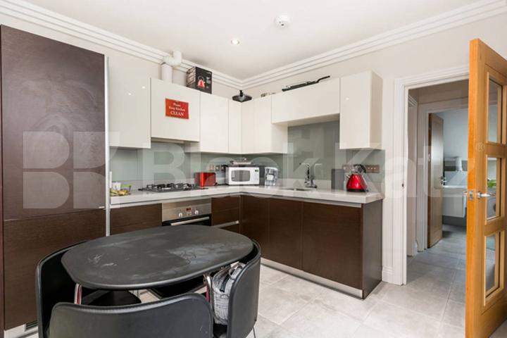 4 bedroom town house located on a private gated mews  Lotus Mews N19, Holloway