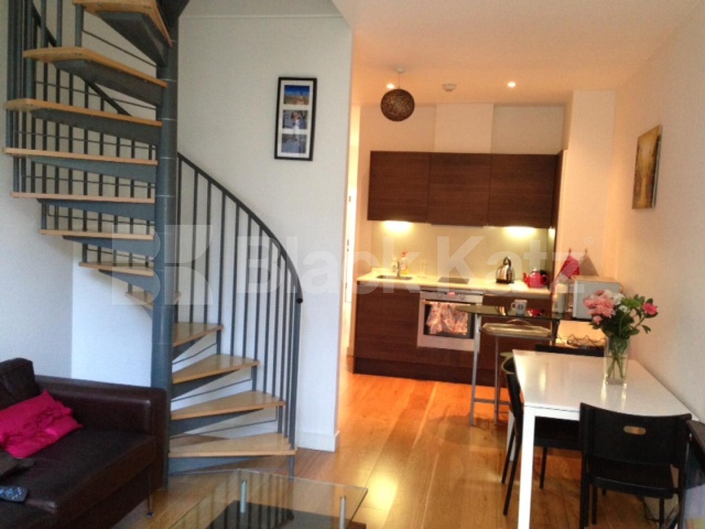 			1 Bedroom, 1 bath, 1 reception Ground Floor Maisonette			 O Central, Crampton Street, Elephant and Castle