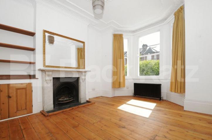 			4 Bedroom, 1 bath, 1 reception House			 Roxwell Road, Shepherds Bush