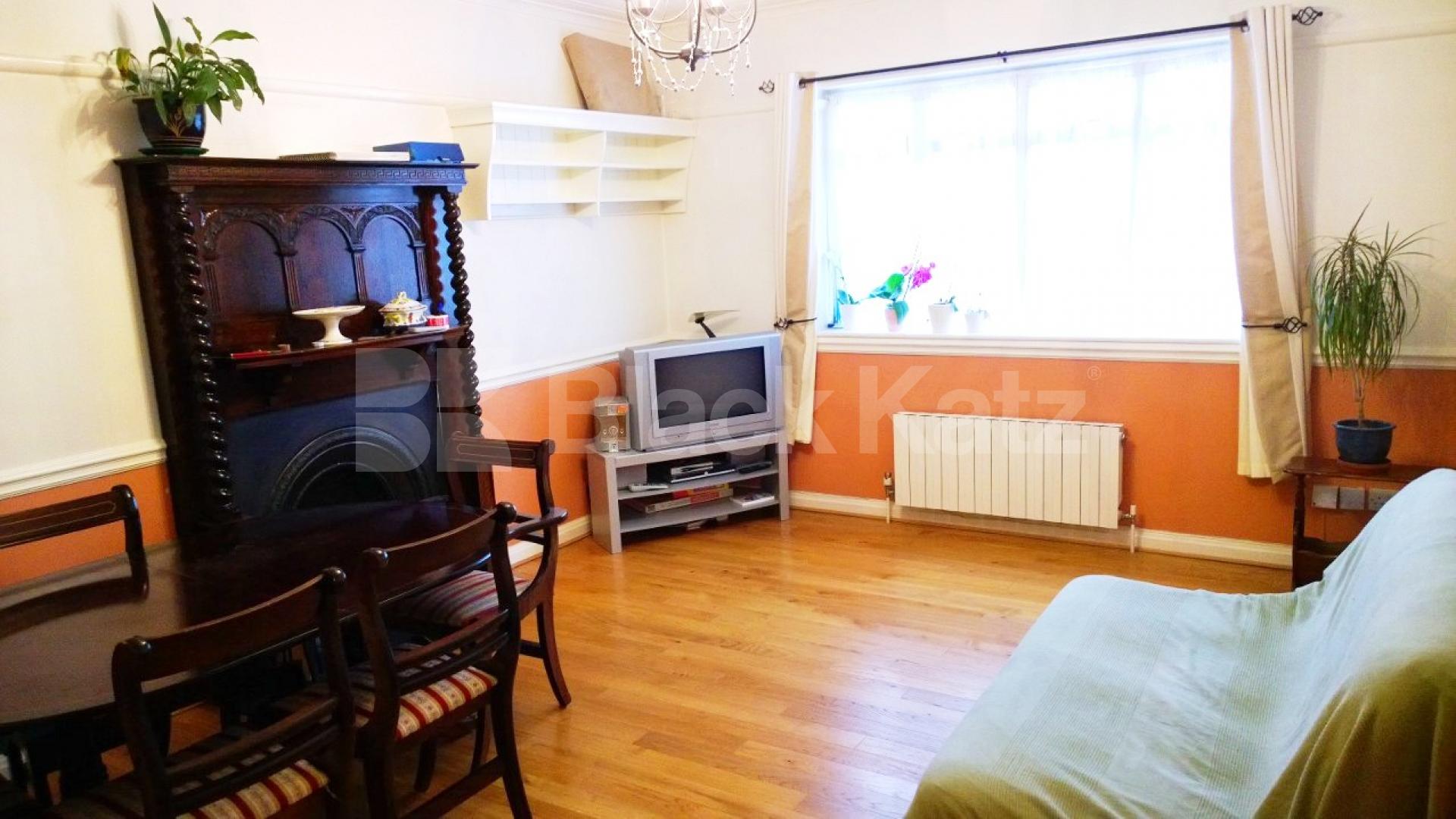 			LET, 2 Bedroom, 1 bath, 1 reception Ground Floor Flat			 Baronsmede Court, Baronsmede, Ealing