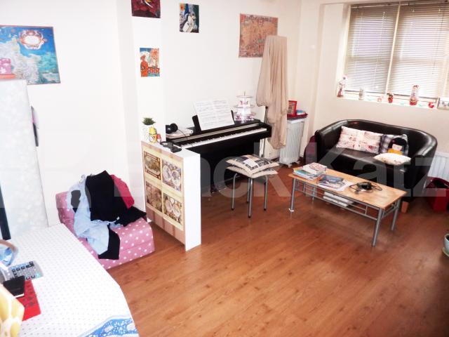 			NEW INSTRUCTION!, 1 Bedroom, 1 bath, 1 reception Flat			 Bateman Street, SOHO