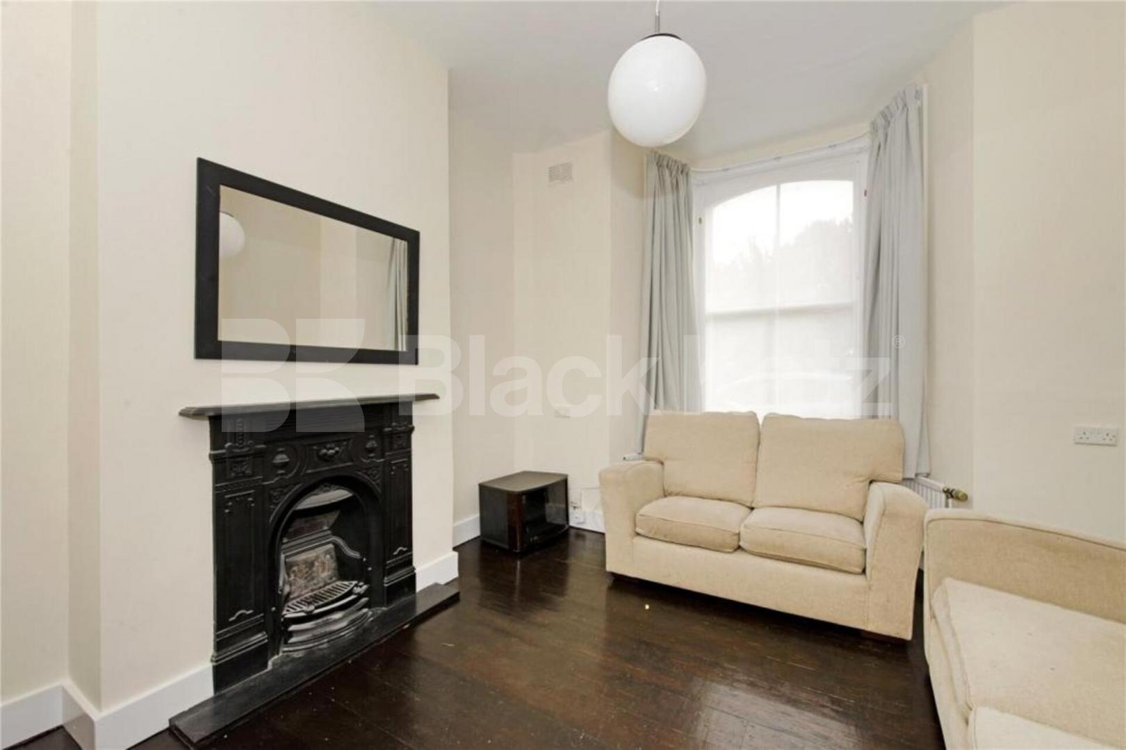 Positioned on Lowman Road the property enjoys excellent transport connection Lowman Road , Holloway
