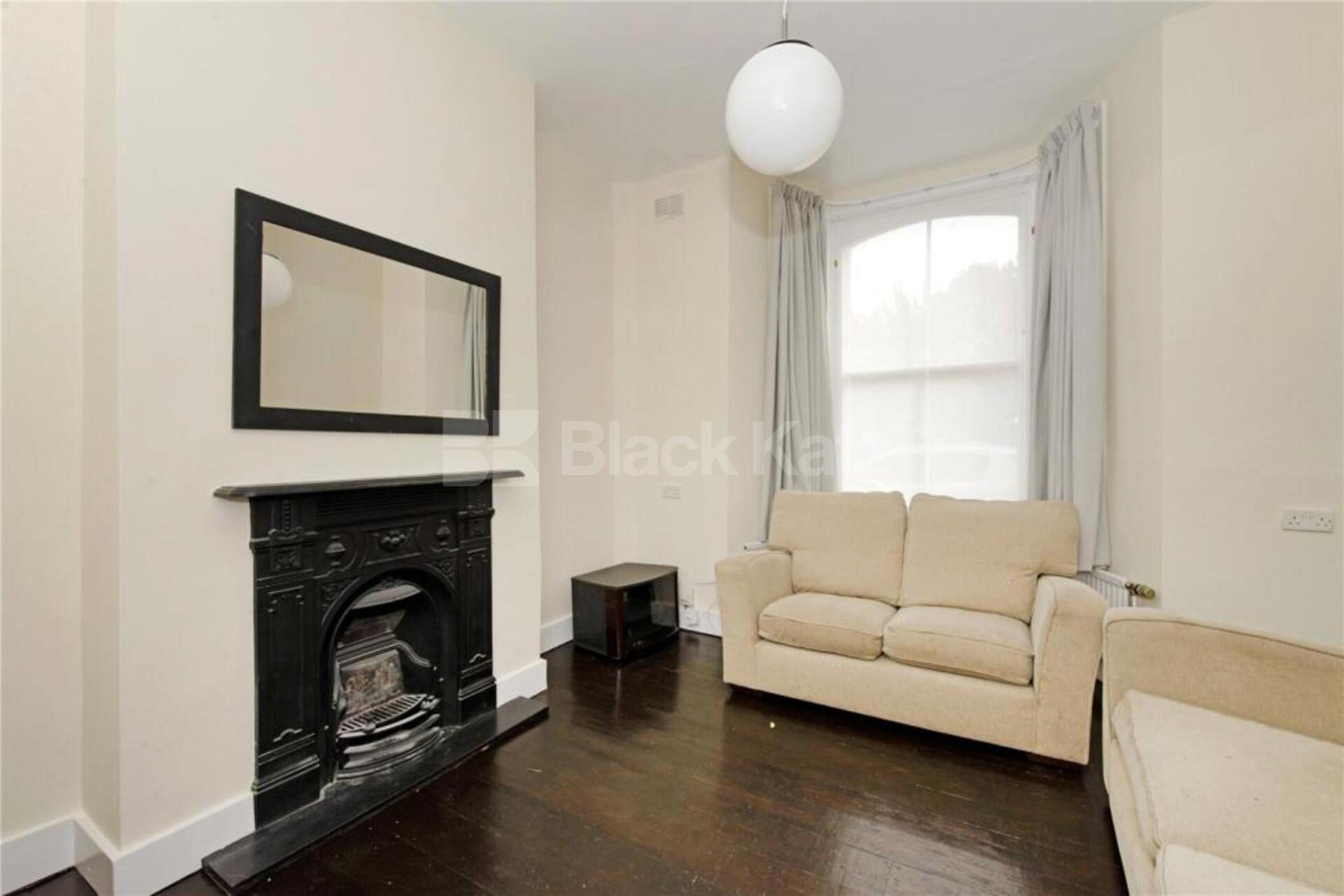 Positioned on Lowman Road the property enjoys excellent transport connection Lowman Road , Holloway N7