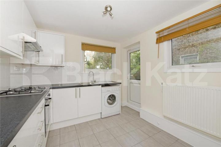 Positioned on Lowman Road the property enjoys excellent transport connection Lowman Road , Holloway