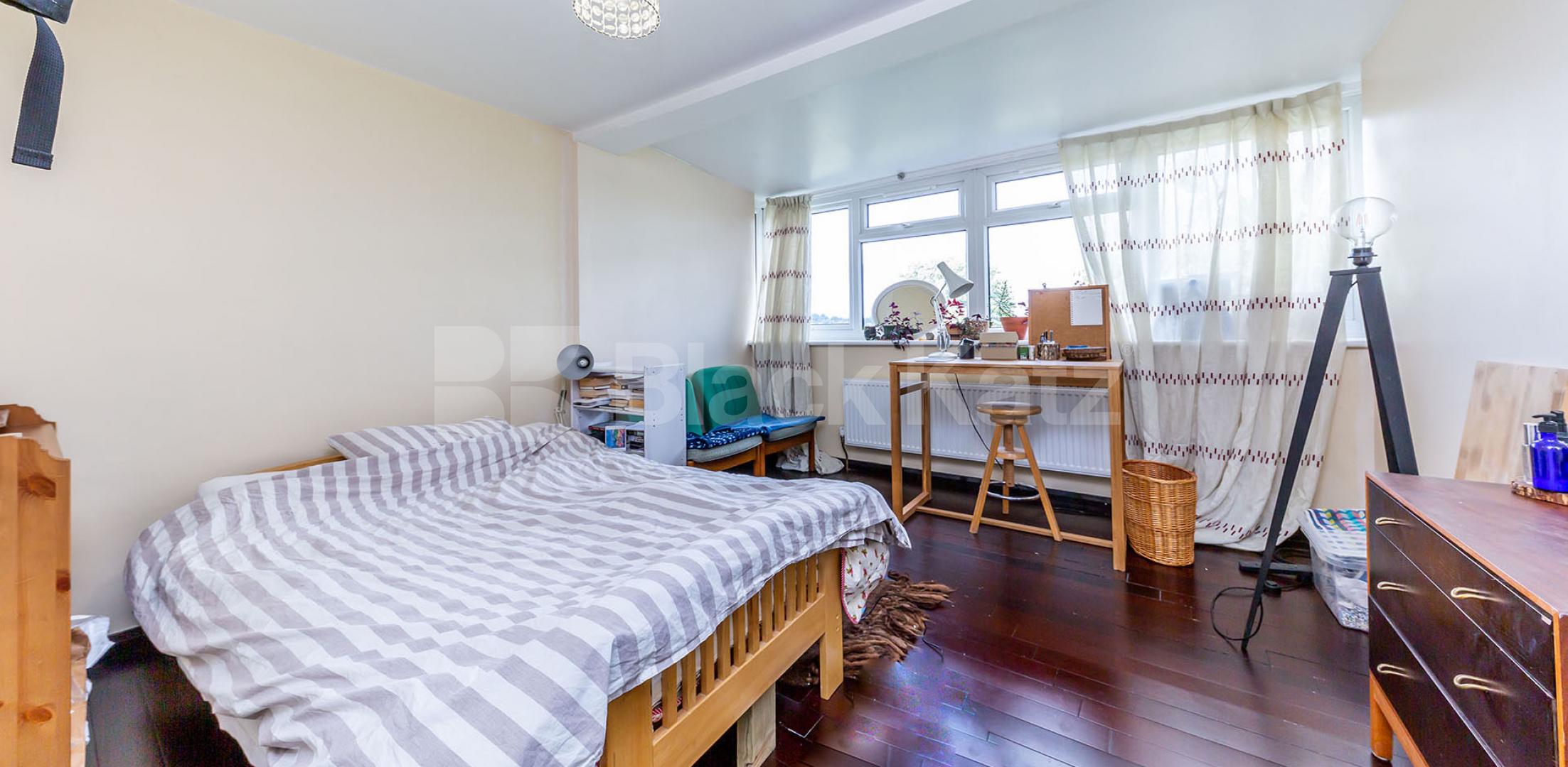 			4 DOUBLE BEDROOM HOUSE!, 4 Bedroom, 1 bath, 1 reception House			 Minster Walk, Crouch End