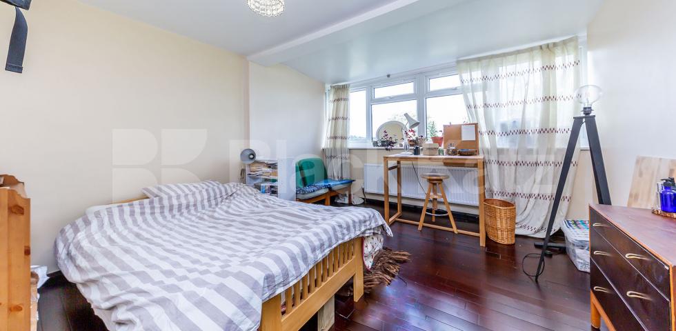 			4 DOUBLE BEDROOM HOUSE!, 4 Bedroom, 1 bath, 1 reception House			 Minster Walk, Crouch End