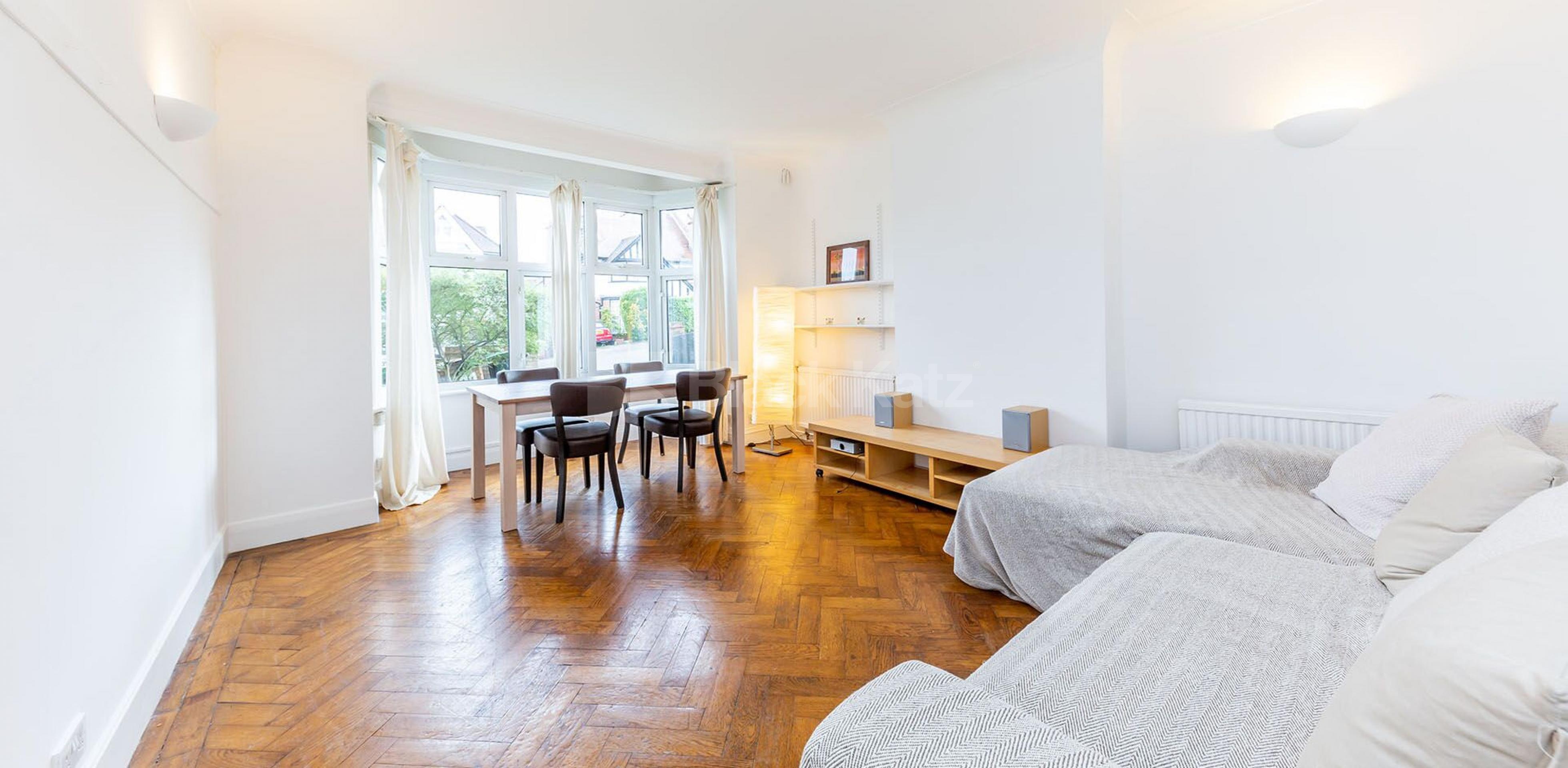 Spacious two bed with some lovely period features including some bills  Montenotte Road, Crouch End / Highgate N8