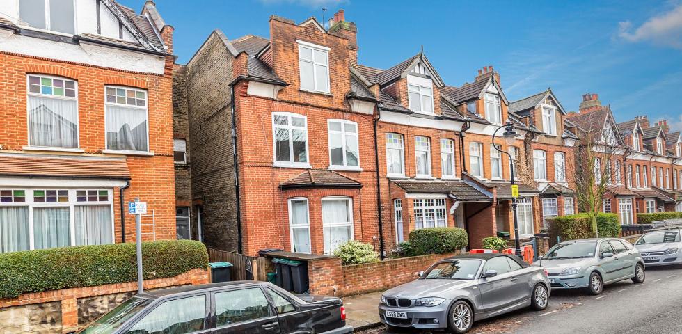 			2 Bedroom, 1 bath, 1 reception Flat			 Nelson Road, Crouch End