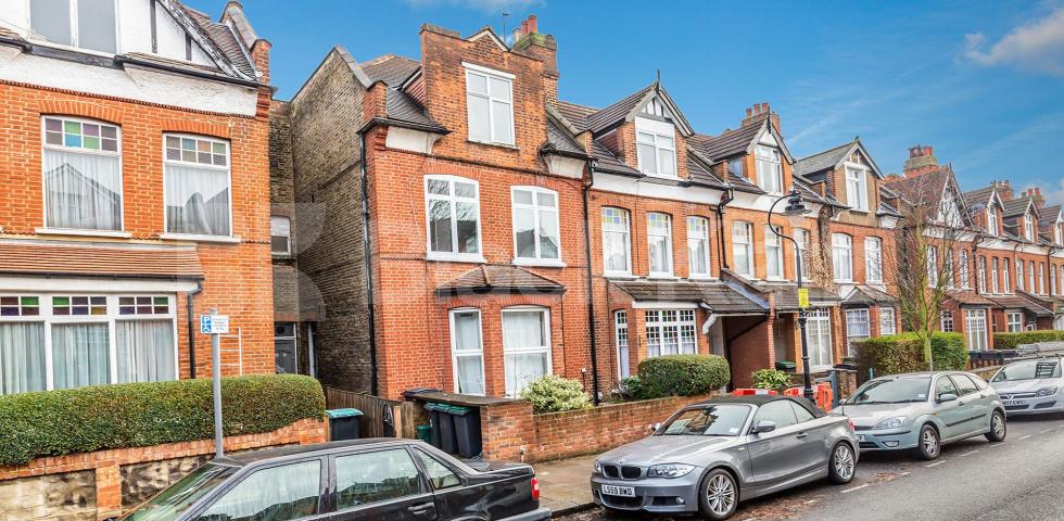 			2 Bedroom, 1 bath, 1 reception Flat			 Nelson Road, Crouch End