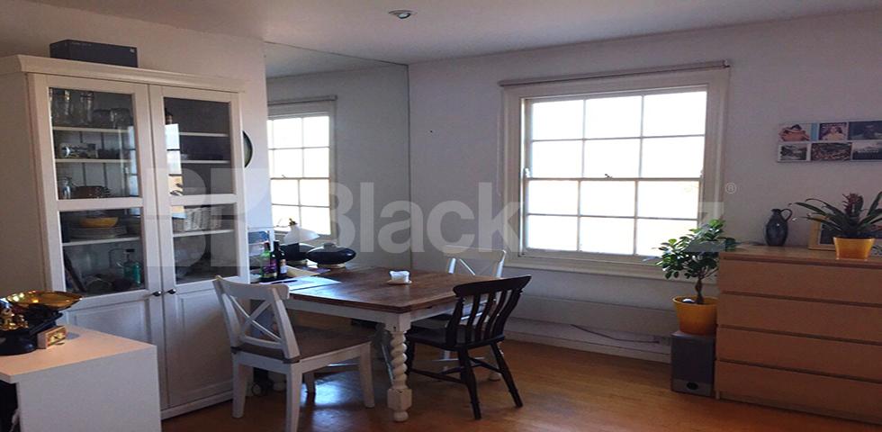 			MINUTES TO REGENTS PARK & CAMDEN TUBE !, 1 Bedroom, 1 bath, 1 reception Flat			 Mornington Terrace, Regents Park