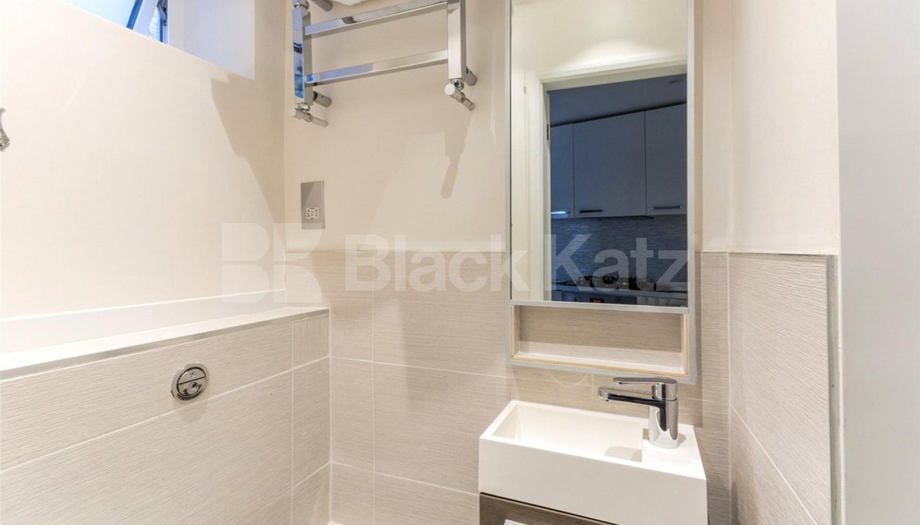 			NEW INSTRUCTION!, Studio Apartment, 1 bath, 1 reception Studio			 Molyneux Street, MARYLEBONE