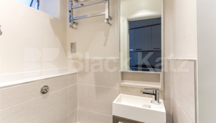 			NEW INSTRUCTION!, Studio Apartment, 1 bath, 1 reception Studio			 Molyneux Street, MARYLEBONE