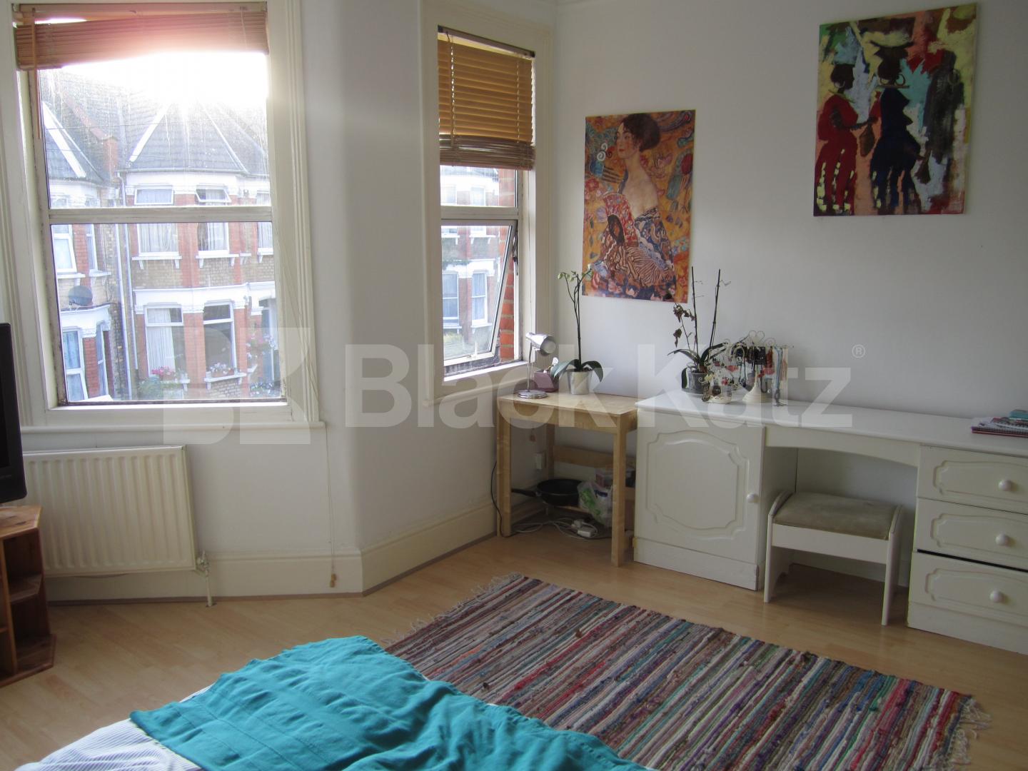 			LET BY BLACK KATZ, 4 Bedroom, 1 bath, 1 reception House			 Keston Road, Turnpike Lane