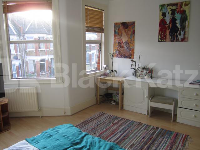 			LET BY BLACK KATZ, 4 Bedroom, 1 bath, 1 reception House			 Keston Road, Turnpike Lane