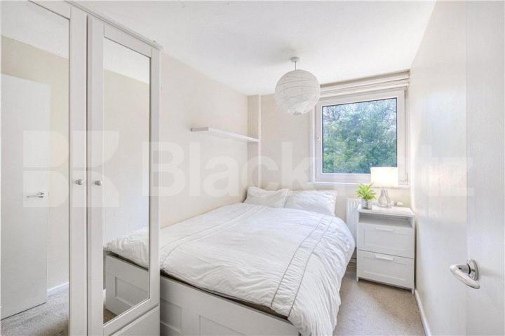 A beautifully presented three-bedroom split-level apartment on Mitchell Road Mitchell Road , Old Street 