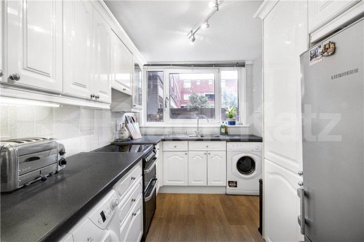 A beautifully presented three-bedroom split-level apartment on Mitchell Road Mitchell Road , Old Street 