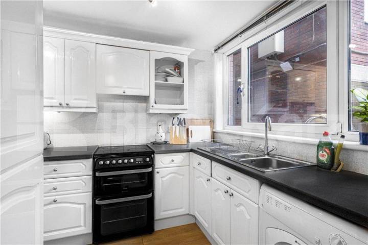 A beautifully presented three-bedroom split-level apartment on Mitchell Road Mitchell Road , Old Street 