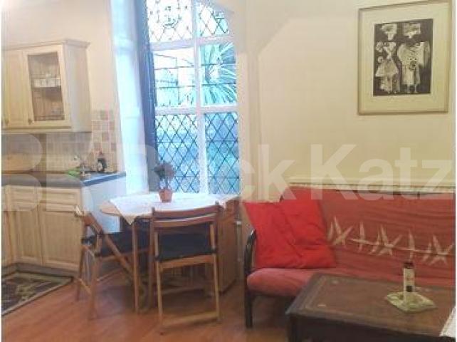 			RENT IS ALSO INCLUSIVE OF COUNCIL TAX,CENTRAL HEATING AND HOT WATER., 1 Bedroom, 1 bath, 1 reception Flat			 Westbourne Grove, NOTTING HILL